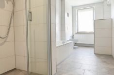 Badezimmer Wohnung 1. OG