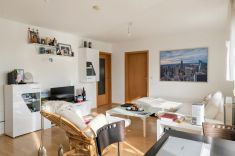 Wohnen Ansicht III - (KI optimiert)