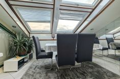 Balkon-Wintergarten - (KI generiert)