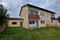 Haus Ansicht mit Garten