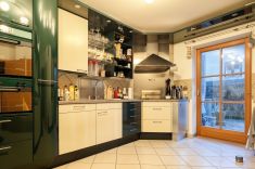 Küche - (KI bearbeitet)