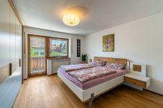 Schlafzimmer I OG